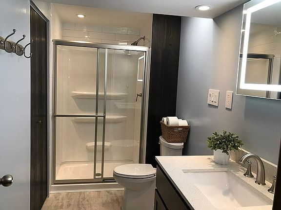 3rd image of 3565 Starlite Dr