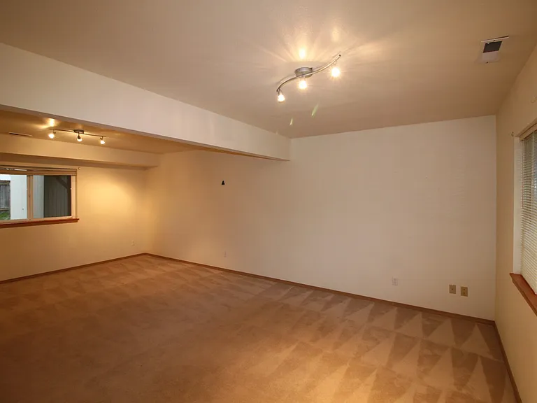 1520 SW 9th Ave — Photo 12