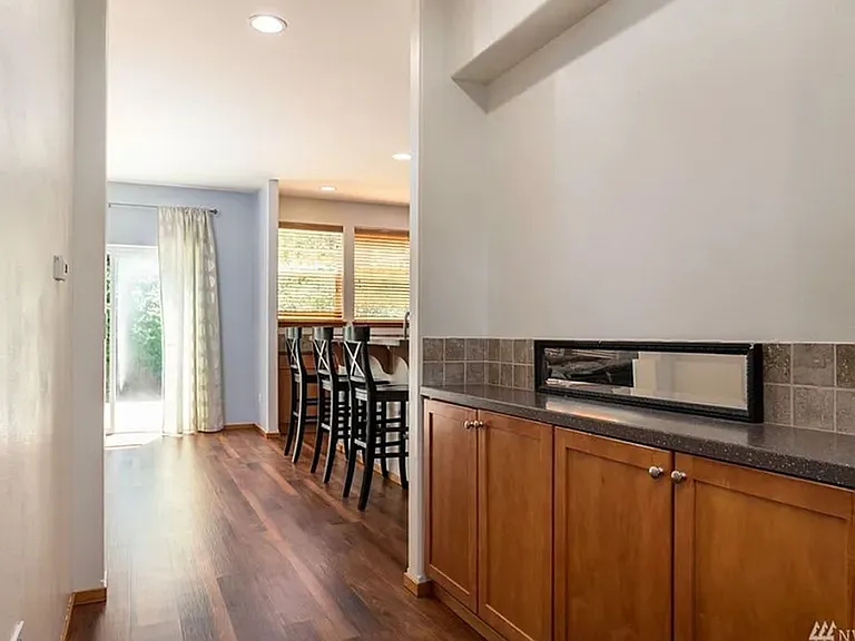1119 N Waugh Rd — Photo 20