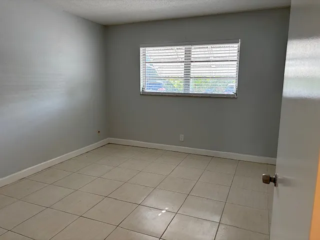 2 bed, 828 sqft, $1,850 — Photo 3