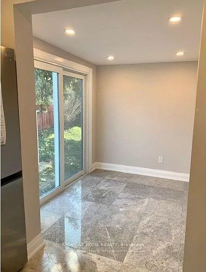 442 Broadway Ave #UPPER — Photo 7
