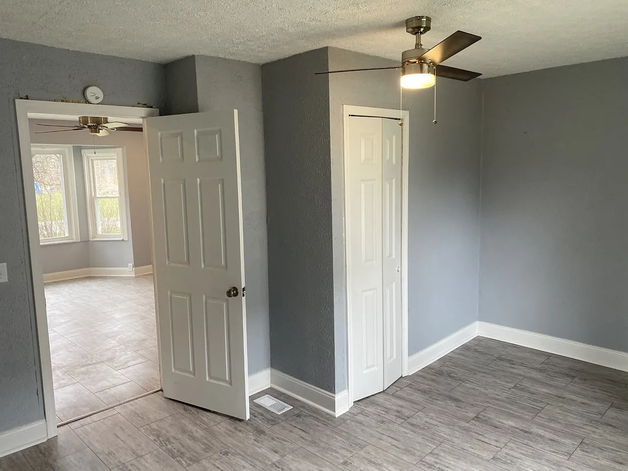 3 bed, 1143 sqft, $1,800 — Photo 3