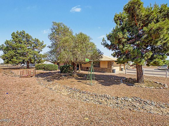 4th image of 20537 W GORDON Way