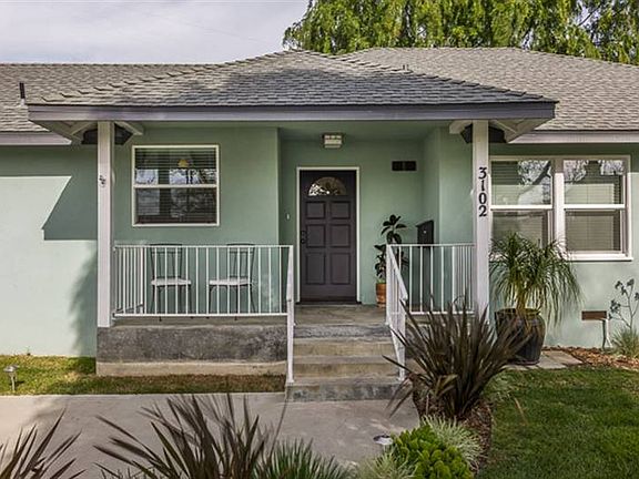 3rd image of 3102 Lomina Ave