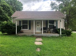 207 N 4th St, Savannah, MO 64485
