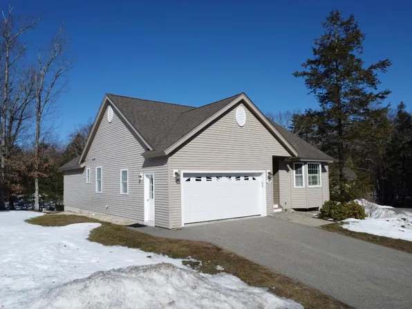12 Hemlock Drive, Newton, NH 03858
