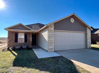 9905 Rattlesnake Ln, Yukon, OK 73099