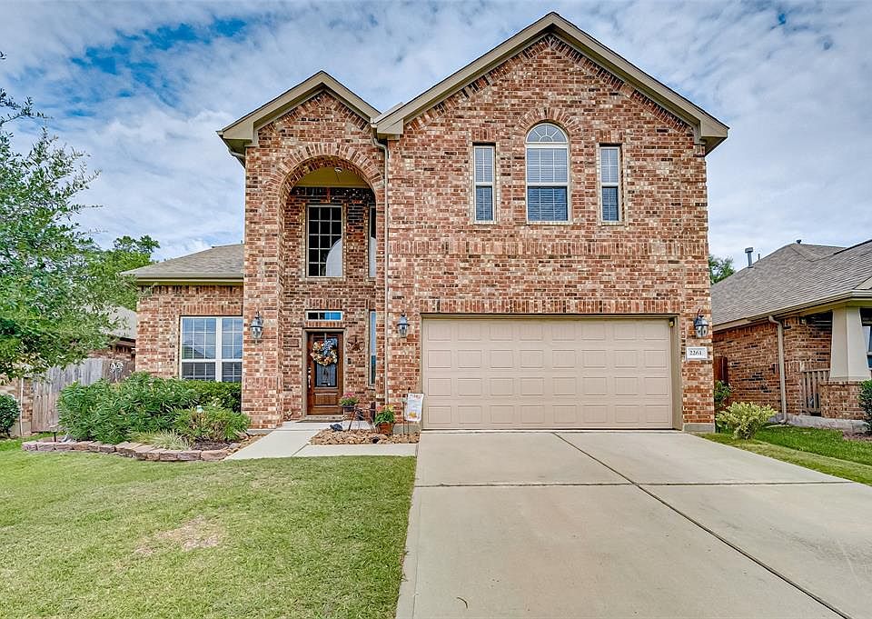 1st image of 2261 Oak Circle Dr N