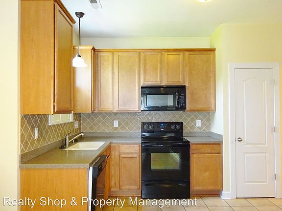 5th image of 100 Kingswood Ct