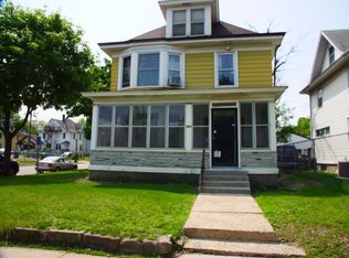 682 Aurora Ave, Saint Paul, MN 55104