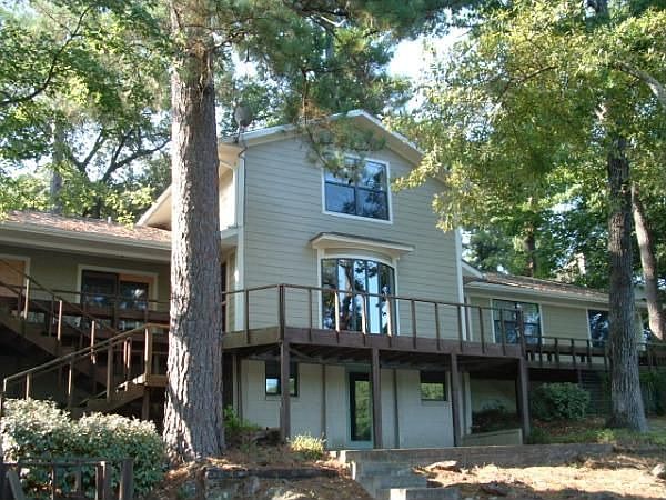 1st image of 197 Lakeview Cir