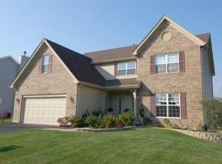 1073 Dovercliff Way, Crystal Lake, IL 60014