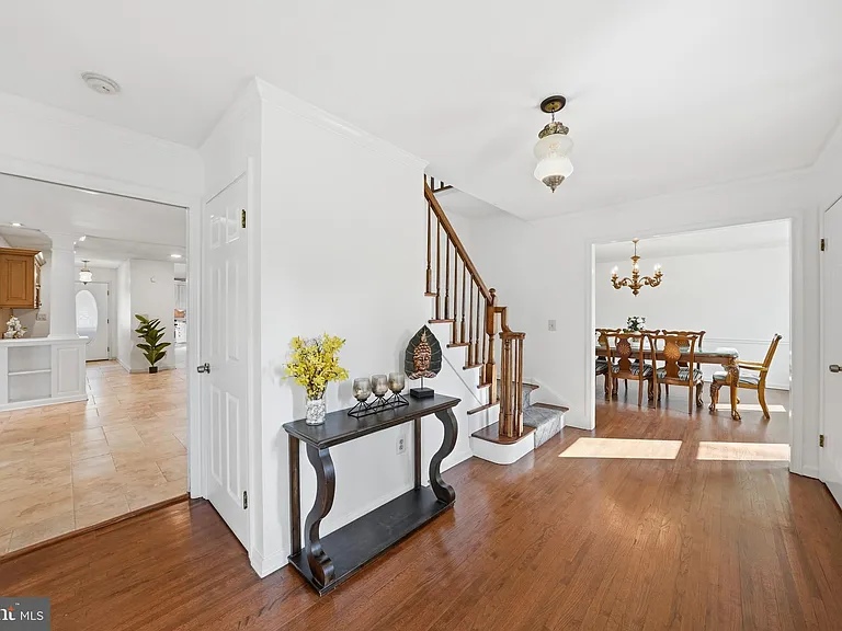 7 Monroe Pl — Photo 35