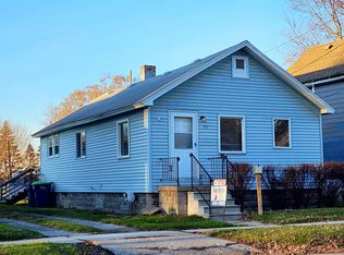 711 Woodside Ln, Bay City, MI 48708