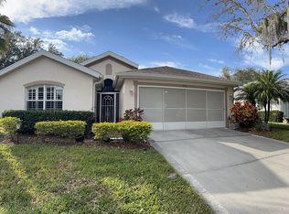 902 Staffordshire Ln, Sun City Center, FL 33573