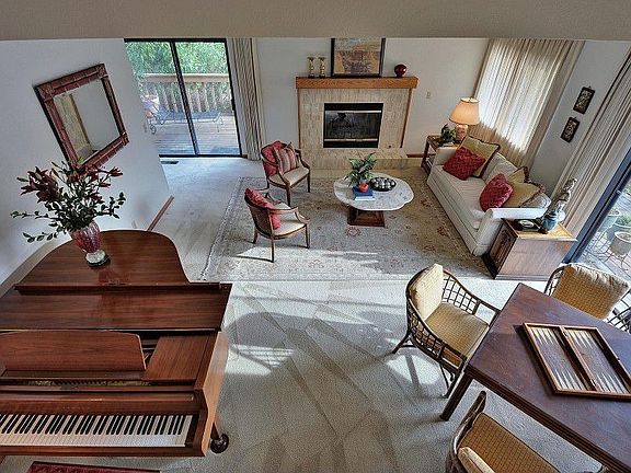 5th image of 11 Oliver Ct