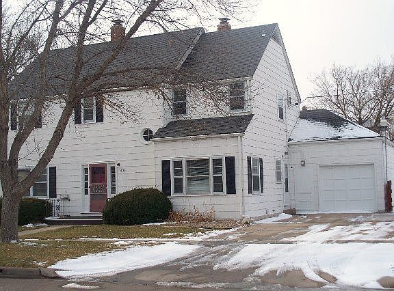 2nd image of 410 N Ash St