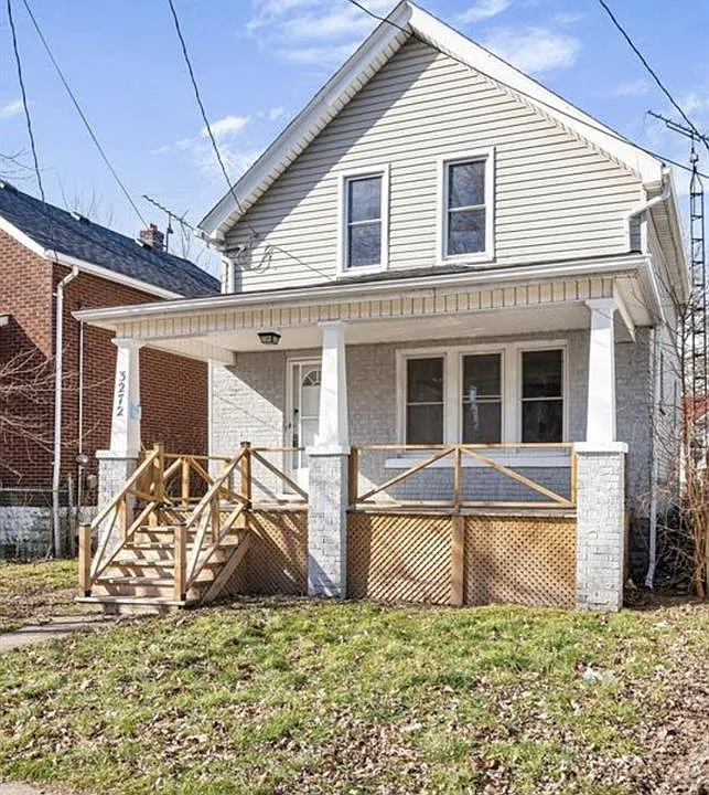 3272 Baby St