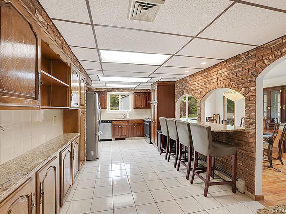 4th image of 12 Carnation Drive