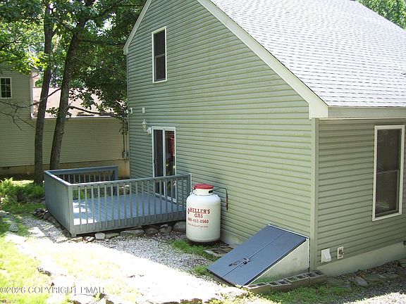 4th image of 324 Whippoorwill Dr