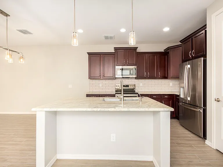 2570 S Quaintance St — Photo 11