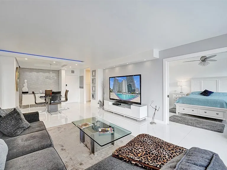 2030 S Ocean Dr #510 — Photo 11