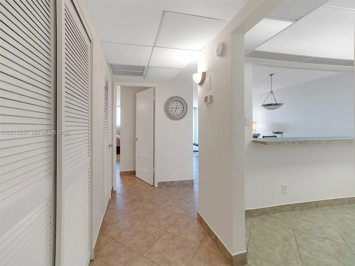 Building Photo - 19380 Collins Ave #1020