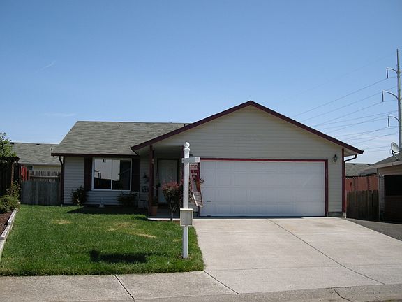 2nd image of 16516 NE 22nd St