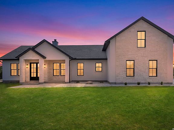 3rd image of 731 Highland Meadows