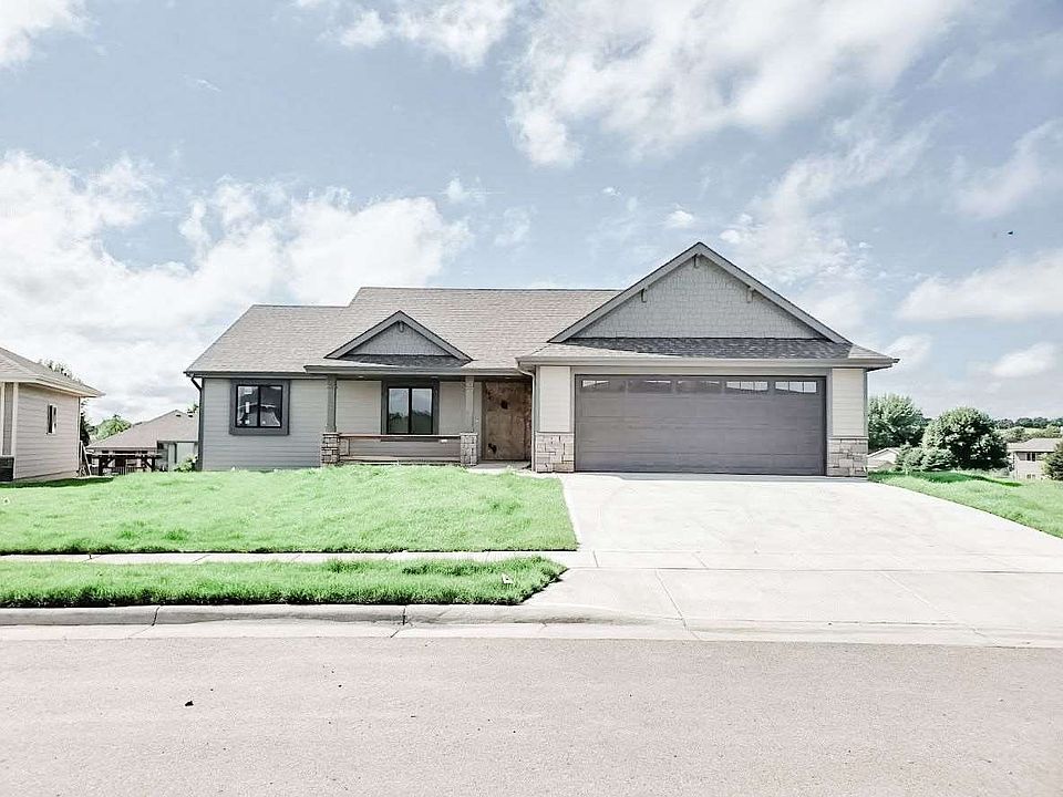 1st image of 2907 Wedgewood Dr