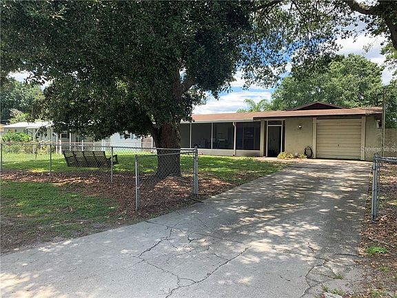 3rd image of 10014 Kenlake Dr