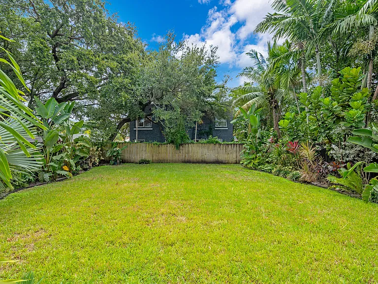 540 NW 51st St — Photo 22