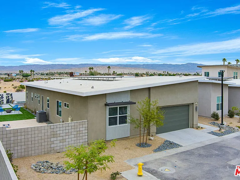 1605 3/4 Candela Ct — Photo 24