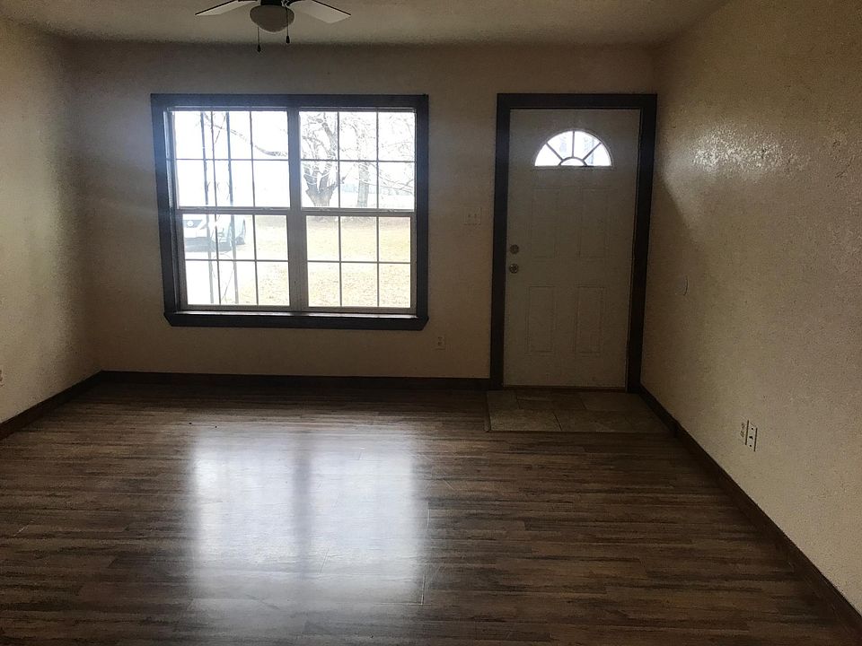 2nd image of 21763 Airport Rd
