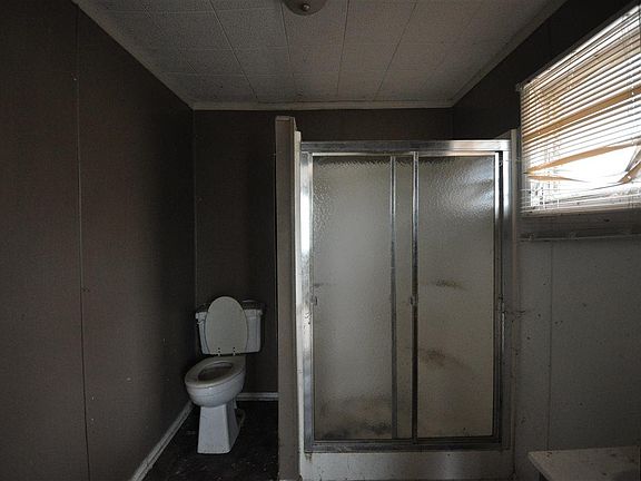 4th image of 127 Tearose Dr