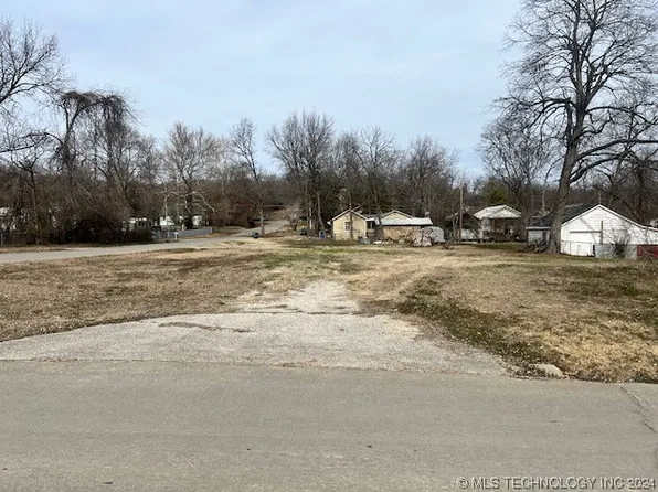 2623 W 38th St, Tulsa, OK 74107