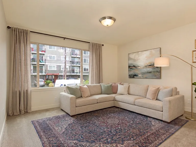 2237 Apartments - Located in the Heart of Ballard — Photo 43
