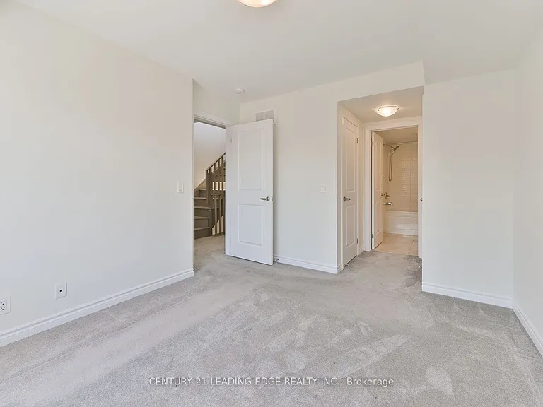 30 William Shearn Cres — Photo 21