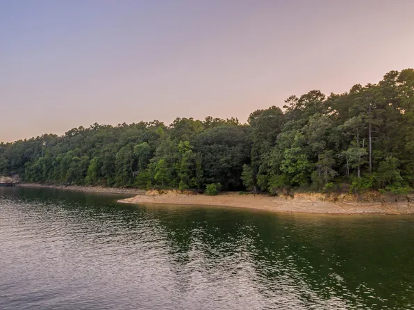 53 Pointe Sixteen, Crane Hill, AL 35053