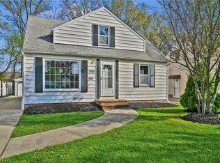 612 North St, Brooklyn Heights, OH 44131