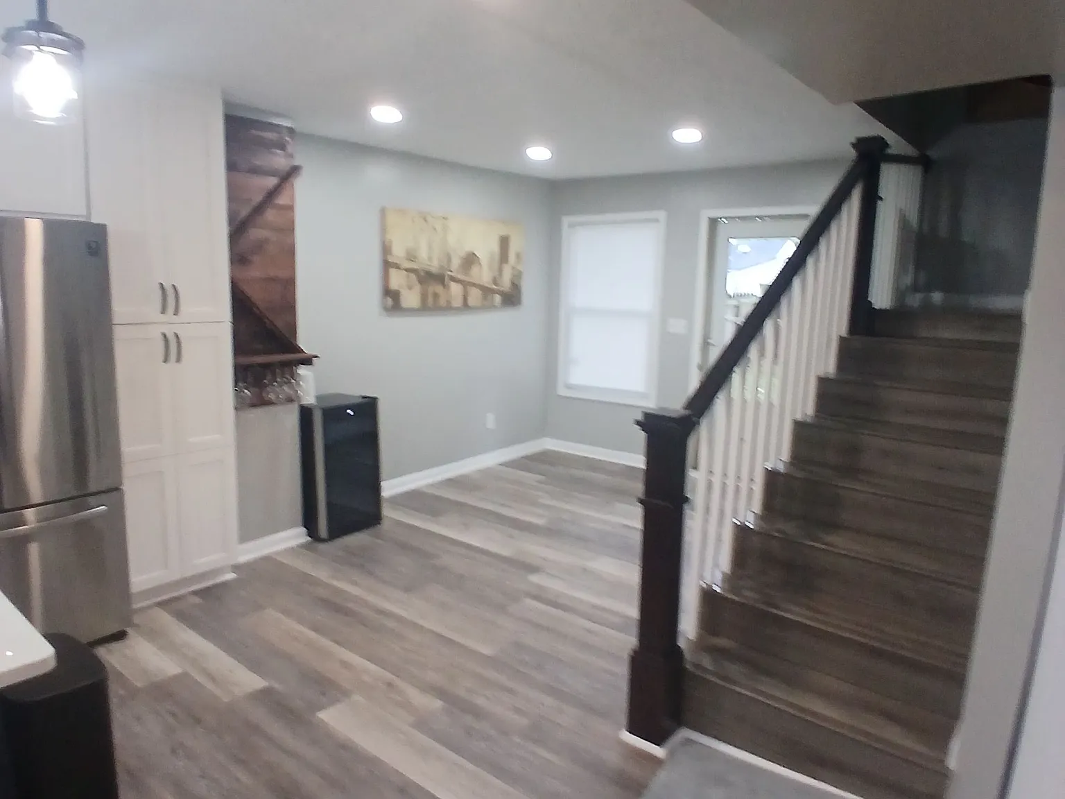 3 bed, 2.5 bath, 2100 sqft, $1,100 — Photo 3