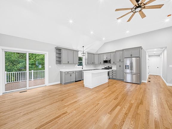 4th image of 6 McHugh Ave