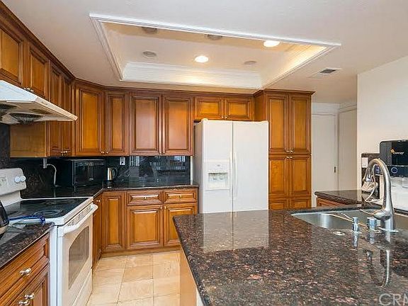 4th image of 22974 Estoril Dr Unit 2