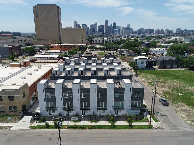 1423 N Carroll Townhomes — Photo 29