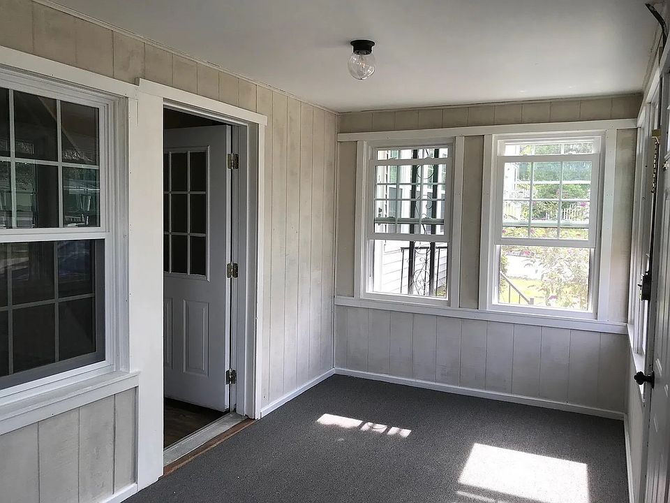 1st image of 22 Vail Ave