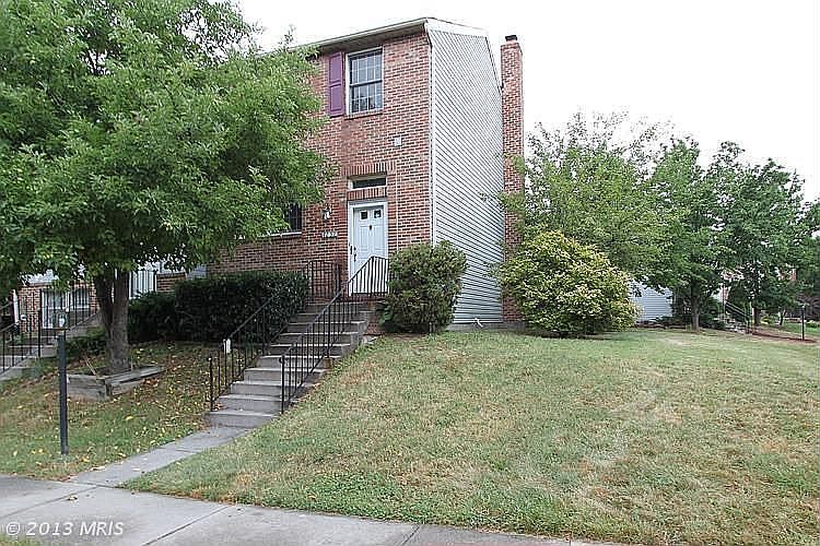 6037 Hydrangea Dr