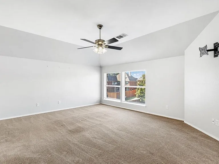 1121 London Dr — Photo 27