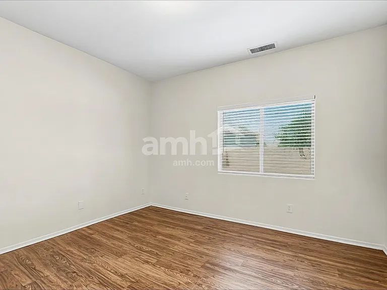 5308 S 53rd Ln — Photo 14