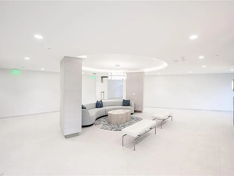 4001 Gulf Shore Blvd N #Penthouse 4 — Photo 19