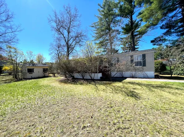 15 Mapleshade Dr #260, Nashua, NH 03062